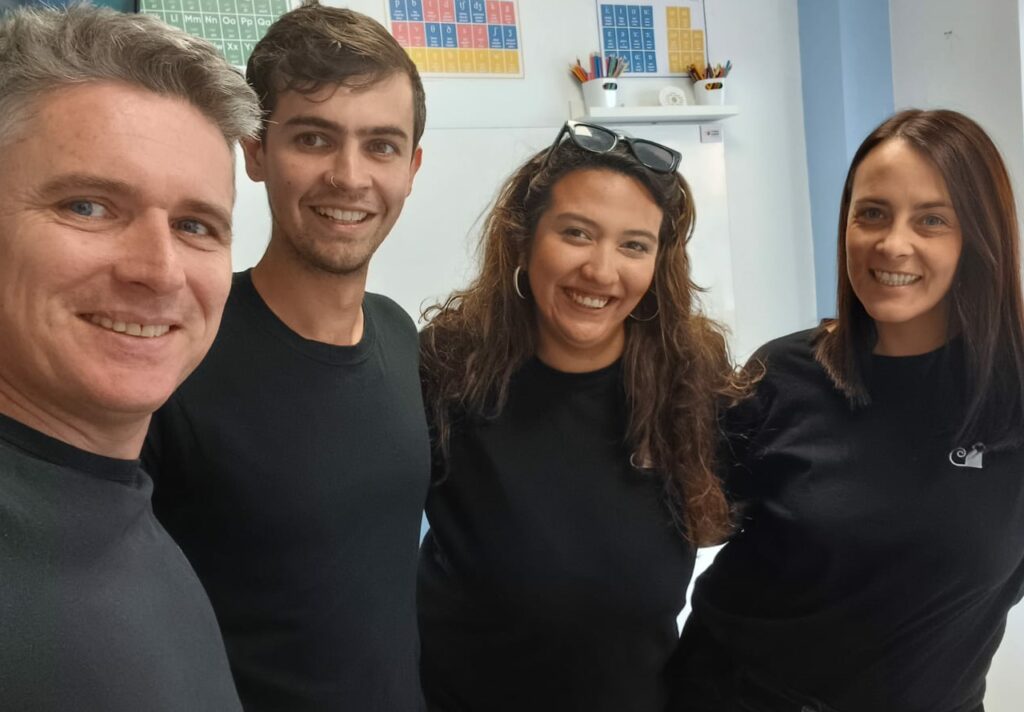 equipo de profesores nativos de inglés